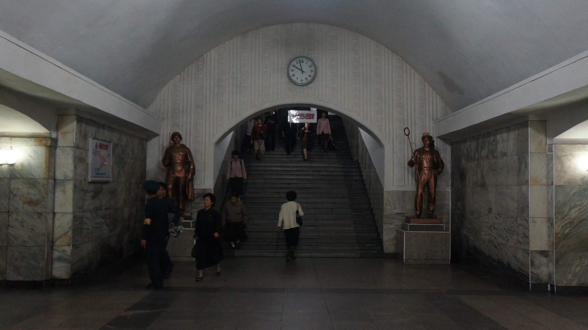 metro station tours